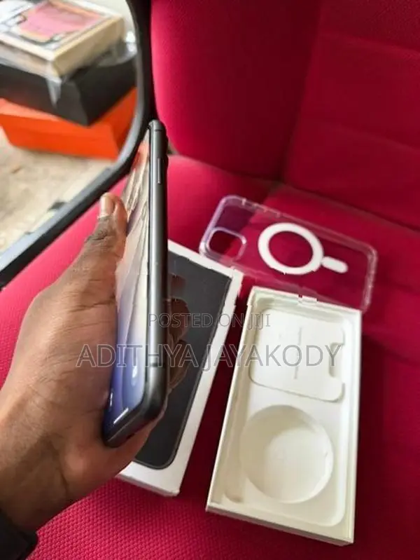 Apple iPhone 11 (Used)