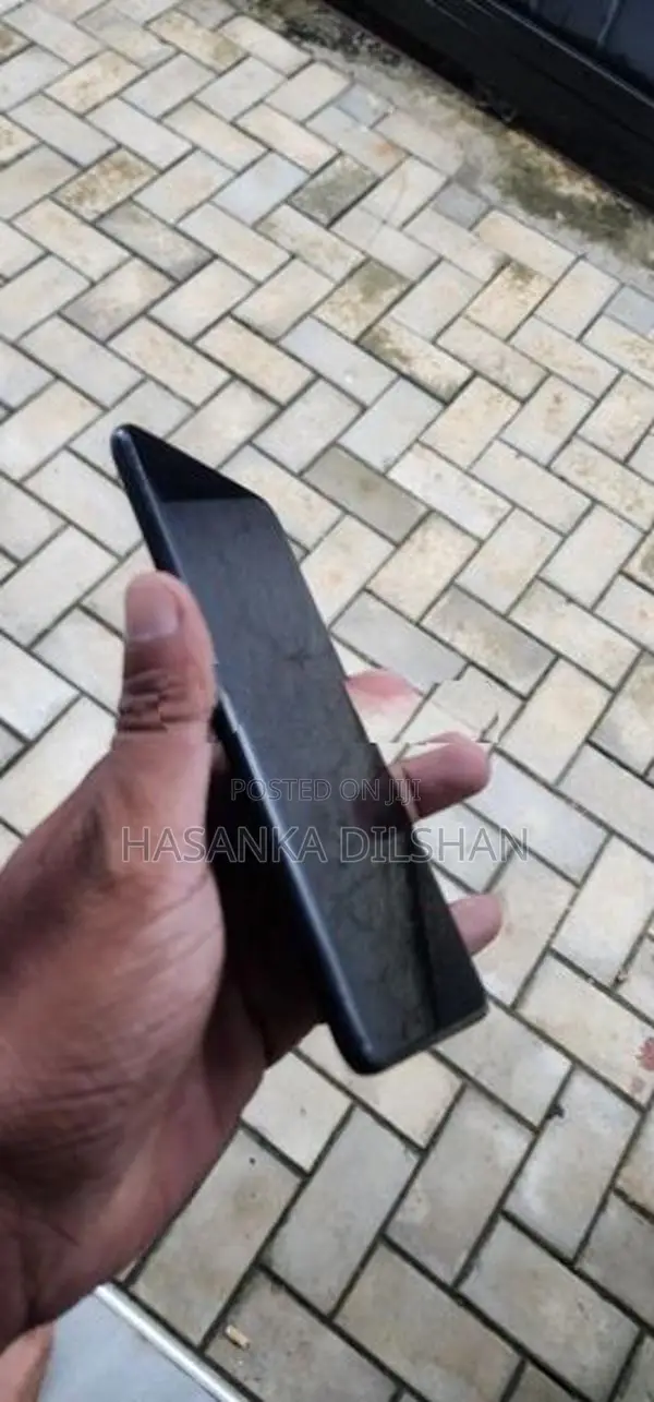 Samsung Galaxy S20+ (Used)