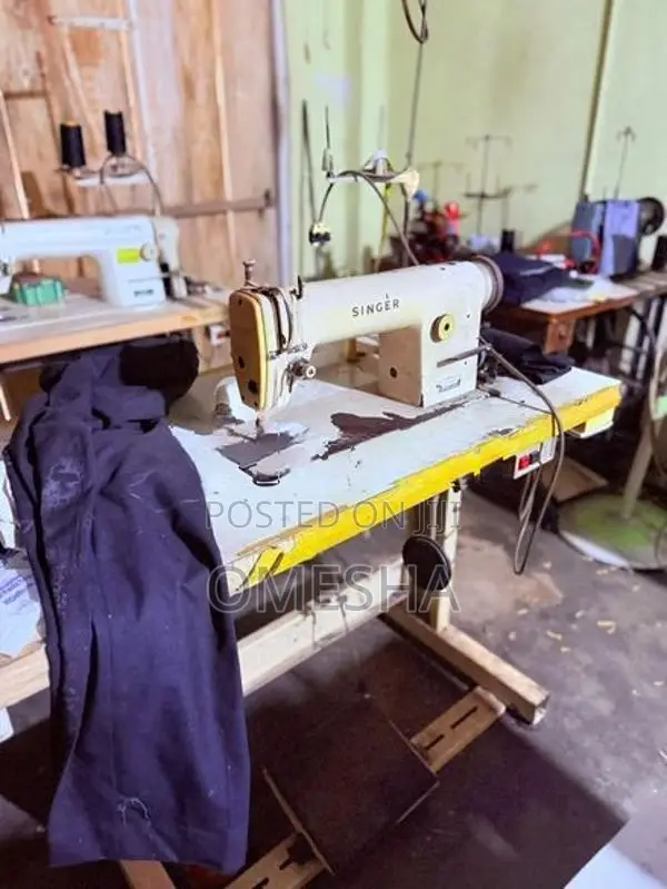 Sawing Machines with Overlockers