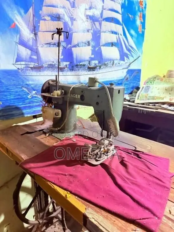 Sawing Machines with Overlockers