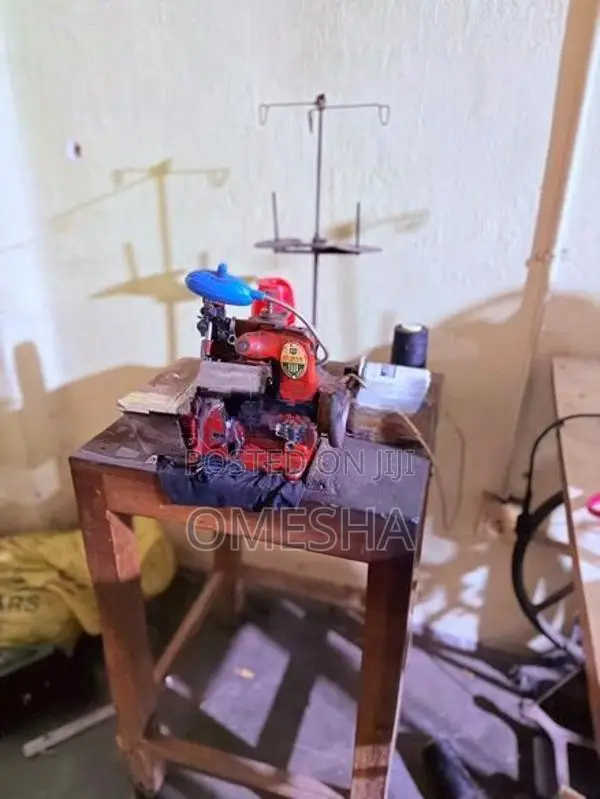 Sawing Machines with Overlockers