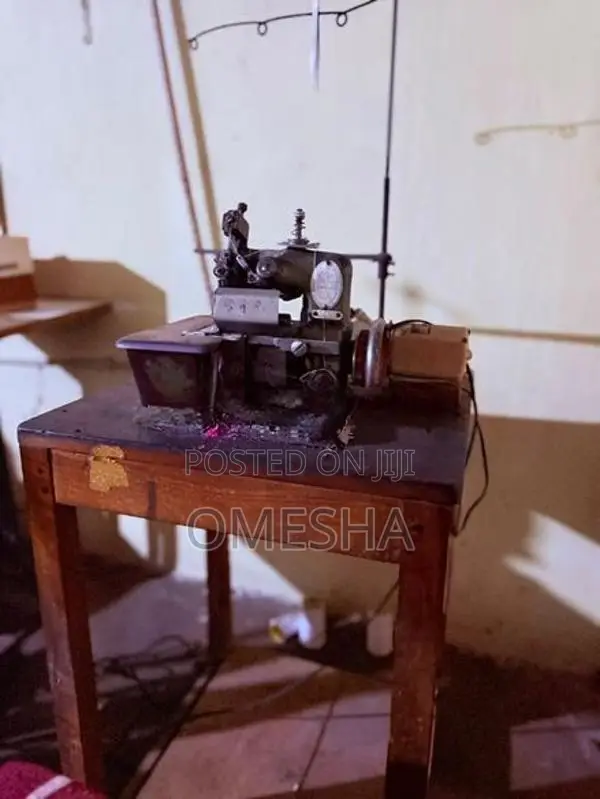 Sawing Machines with Overlockers