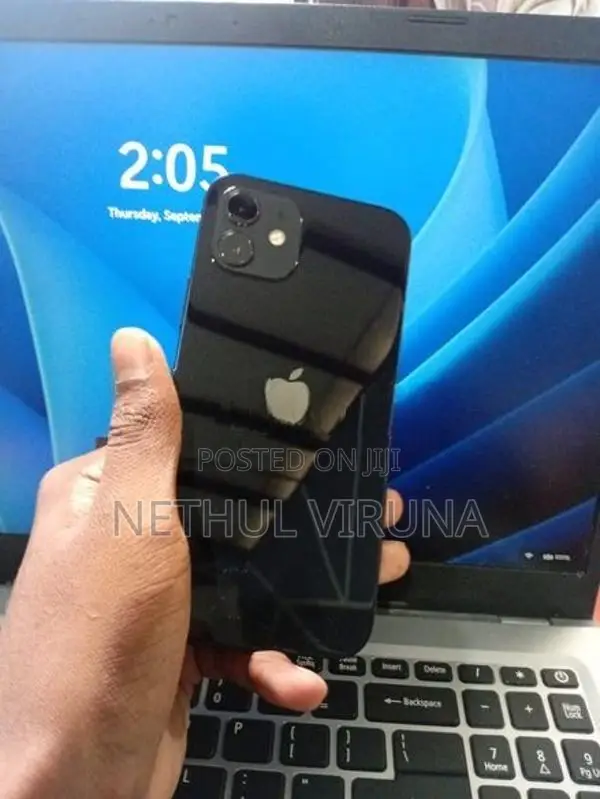 Apple iPhone 12 (Used)