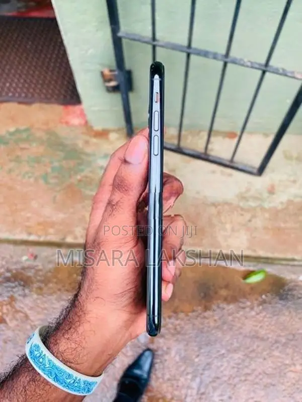 Apple iPhone 11 Pro Max (Used)