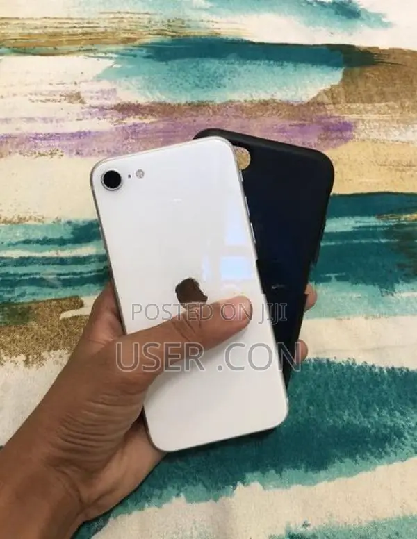 Apple iPhone SE 2 (Used)