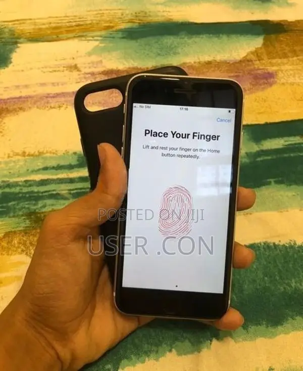 Apple iPhone SE 2 (Used)