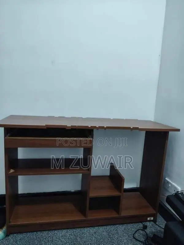 Piyestra Computer Table