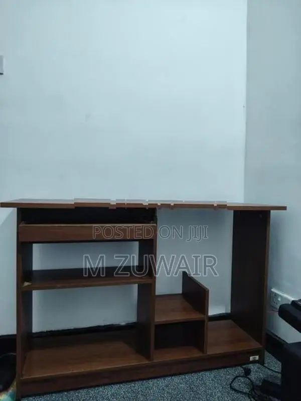 Piyestra Computer Table