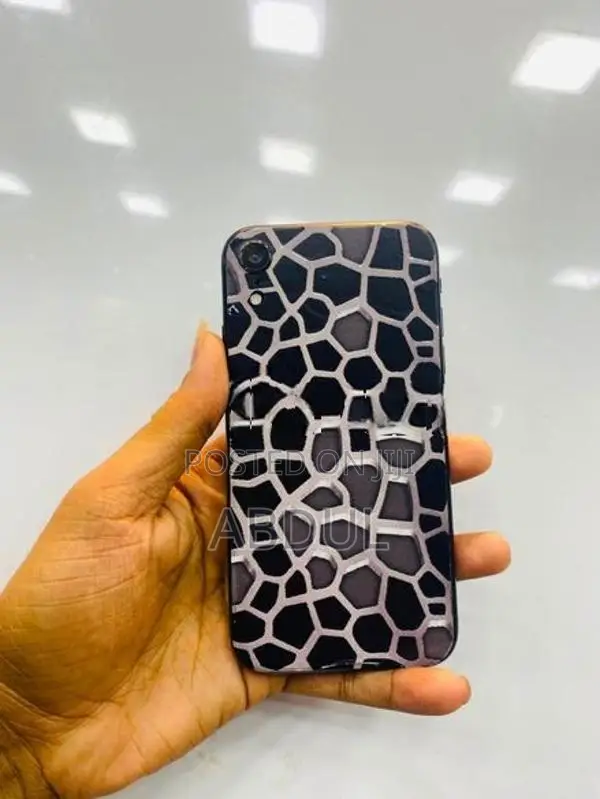 Apple iPhone XR (Used)