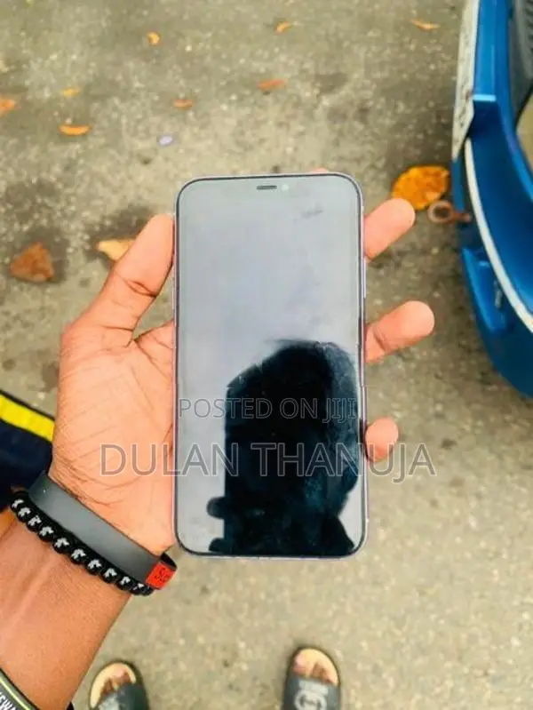 Apple iPhone 11 (Used)