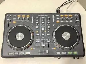 Numark Mixtrack Pro DJ Controller-Japan