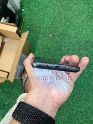 Apple iPhone 11 (Used)