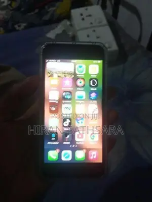 Apple iPhone 8 (Used)