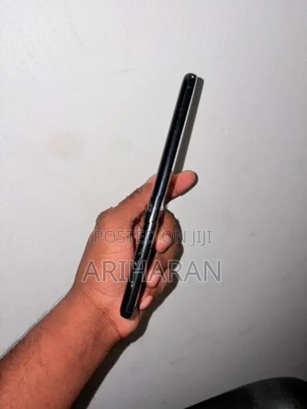 Samsung Galaxy S20 Ultra (Used)