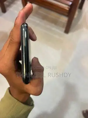 Apple iPhone 11 Pro Max (Used)