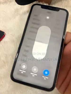 Apple iPhone 11 (Used)