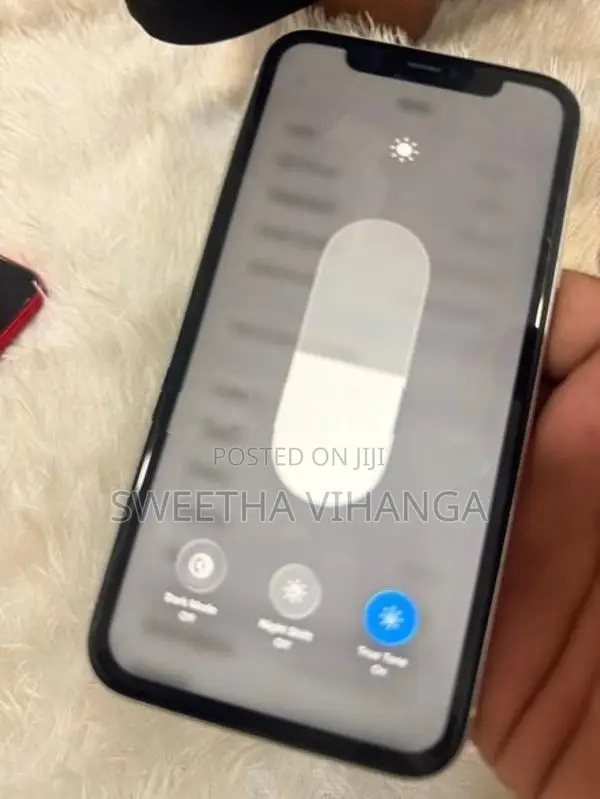 Apple iPhone 11 (Used)