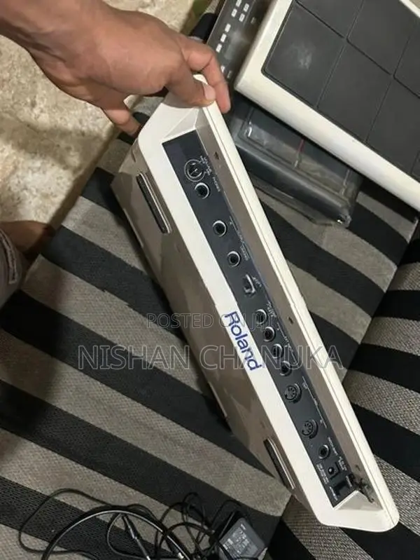 පාවිච්චි කරන ලද Roland Spd 20