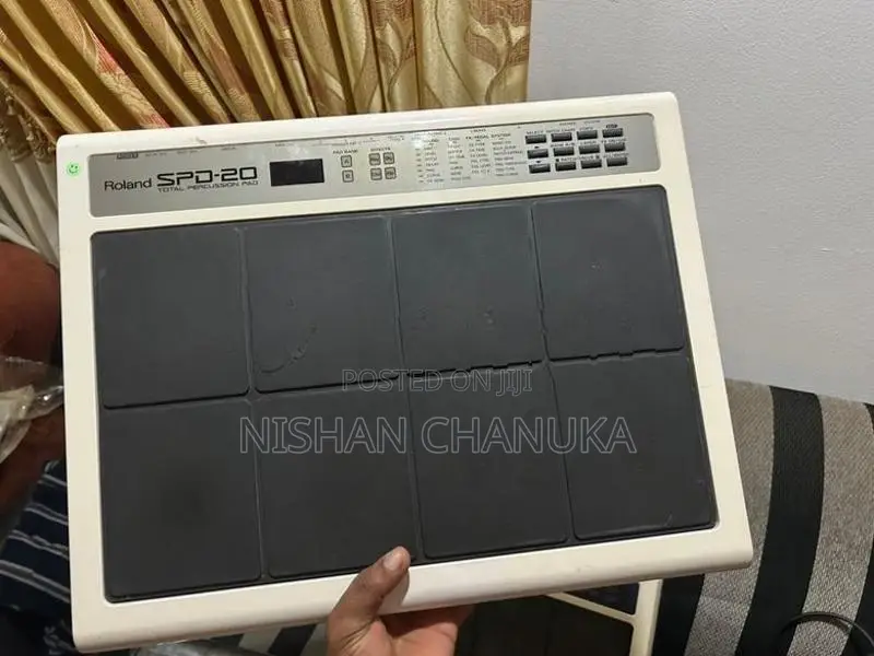 පාවිච්චි කරන ලද Roland Spd 20