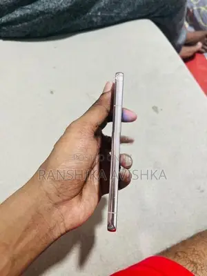 Samsung Galaxy S22 (Used)