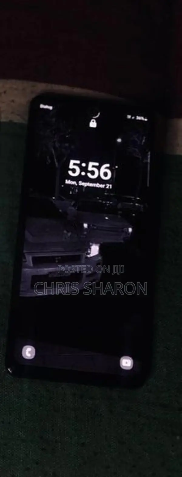 Samsung Galaxy S20FE (Used)