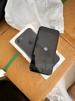 Apple iPhone 7 128GB (Used)