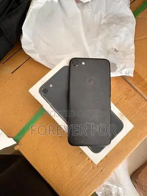Apple iPhone 7 128GB (Used)