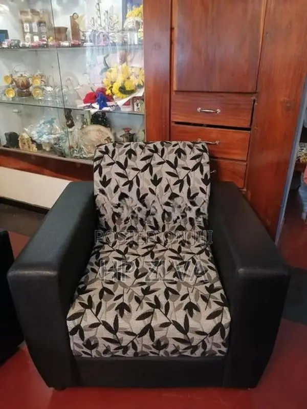 Singer Milan Sofa