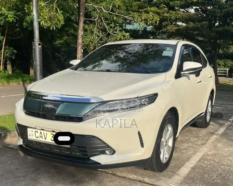 Toyota Harrier 2017 SUV (Used)