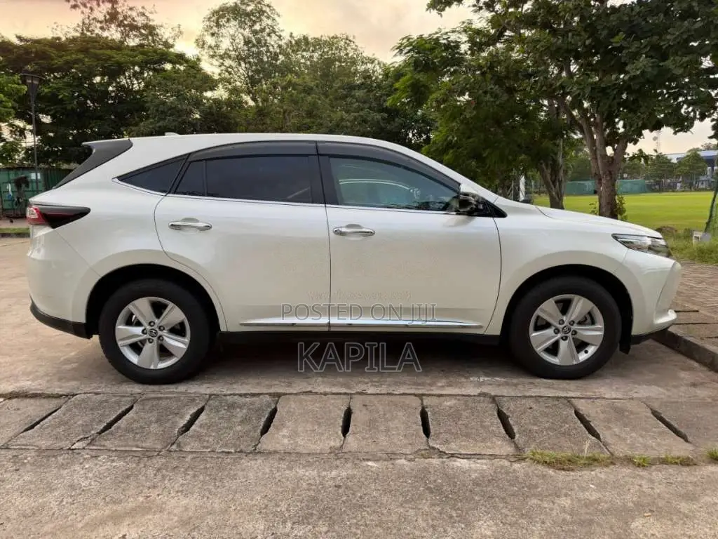 Toyota Harrier 2017 SUV (Used)