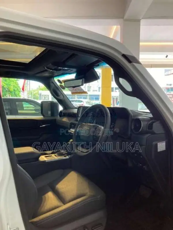 Toyota Land Cruiser 250 VX 2025 SUV Brand New