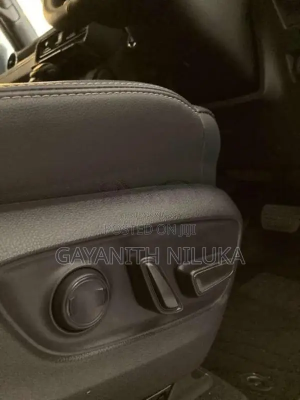 Toyota Land Cruiser 250 VX 2025 SUV Brand New