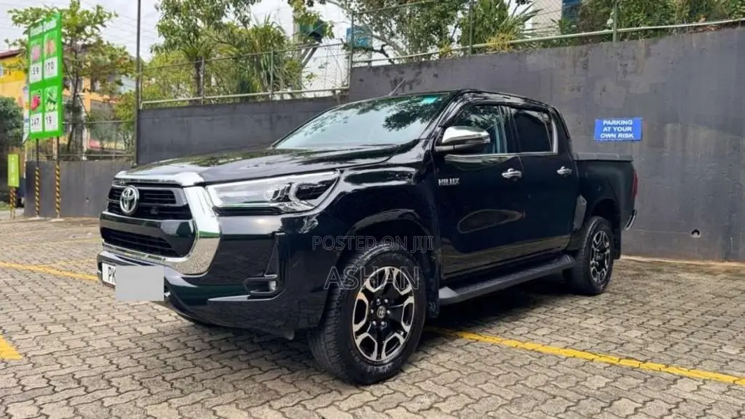 Toyota Hilux V Grade 2025 Pickup (Used)