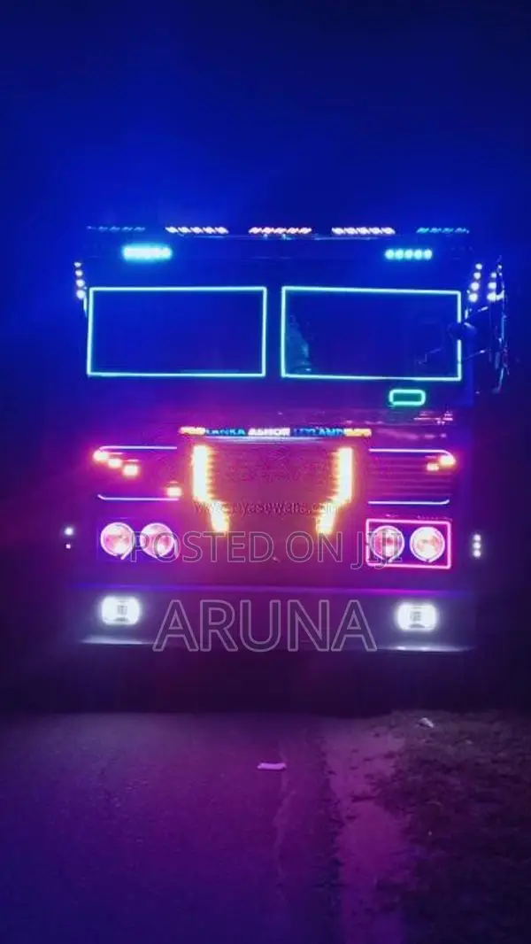 Ashok-Leyland Viking 2004 Bus (Used)
