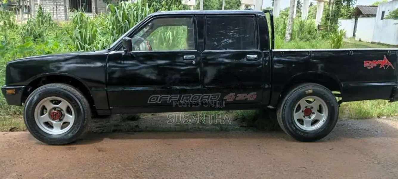 Isuzu 4WD 1984 Pickup (Used)