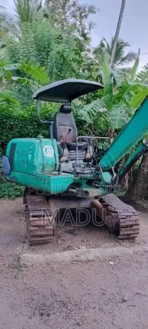 Komatsu PC30-7 2015 Heavy-Duty (Used)