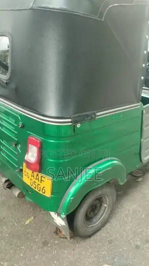 Bajaj 4 stroke 2012 Three Wheel (Used)