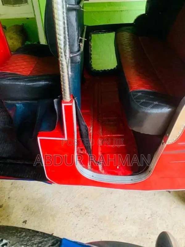 Bajaj RE 4 Stroke 2009 Three Wheel (Used)