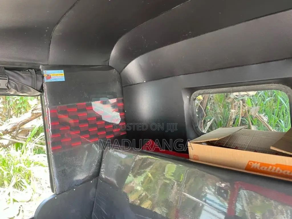 Bajaj RE 2015 Three Wheel (Used)