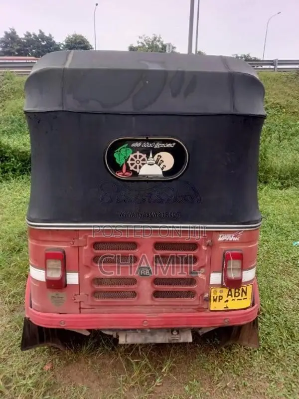 Bajaj 4 Stroke 2015 Three Wheel (Used)
