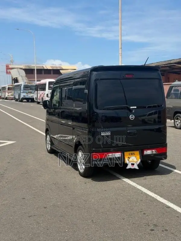 Nissan Clipper Wagon 2022 Van (Used)