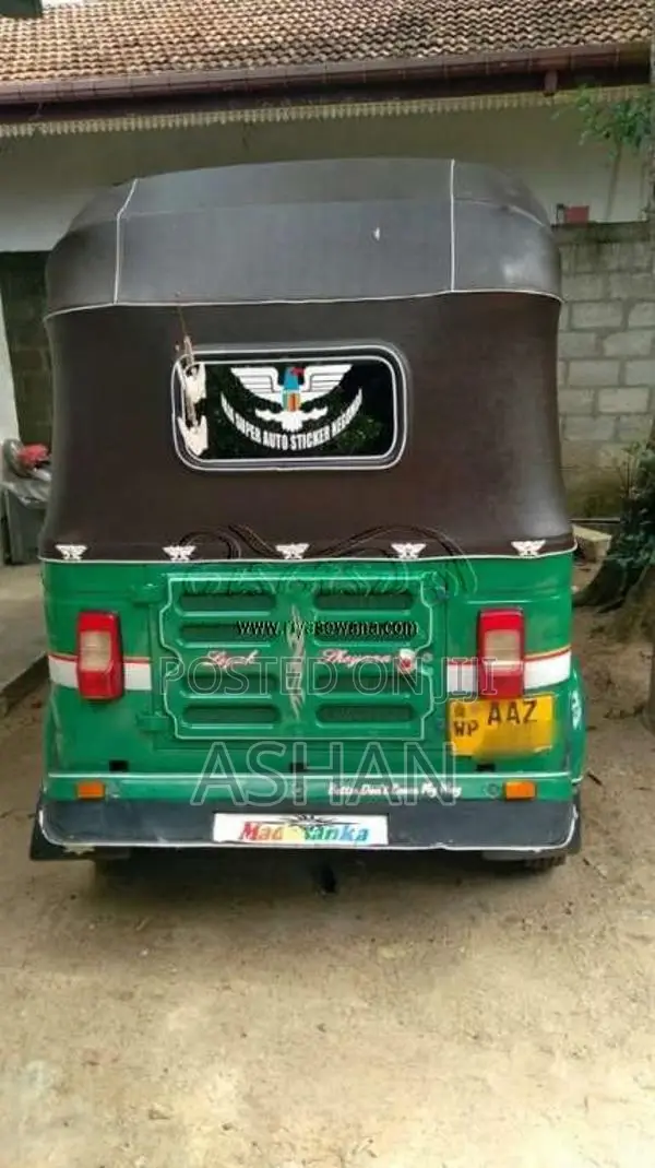 Bajaj 4 Stroke 2015 Three Wheel (Used)