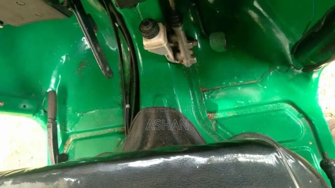 Bajaj 4 Stroke 2015 Three Wheel (Used)