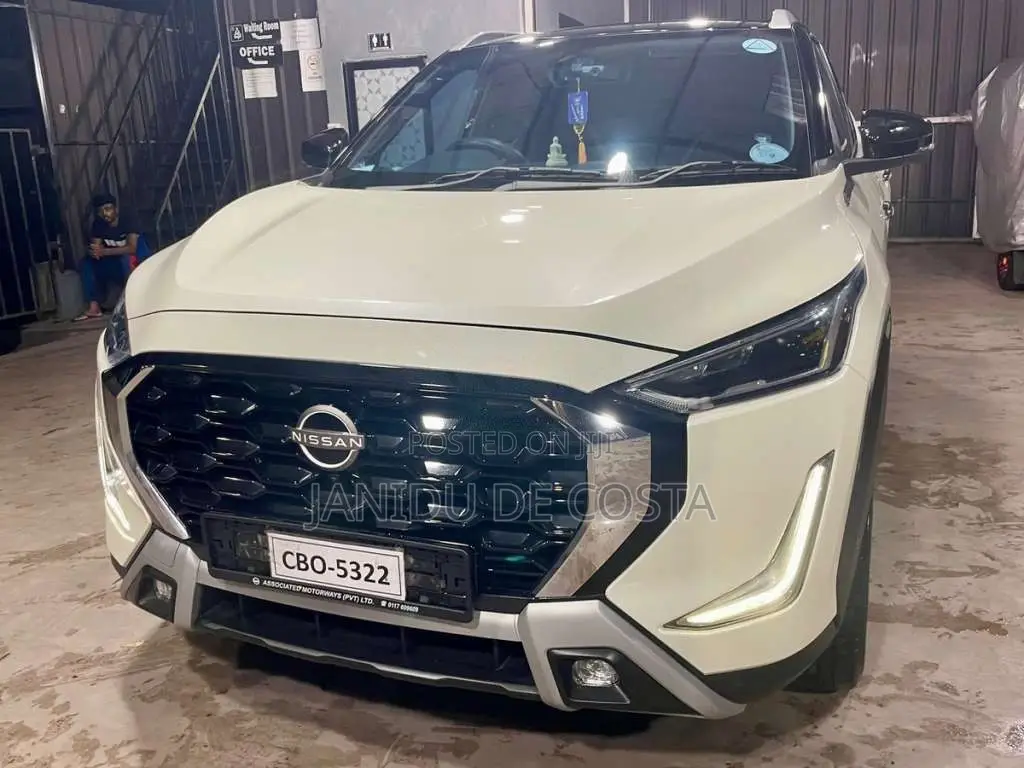 Nissan Magnite CVT Turbo N-Connecta 2025 SUV (Used)