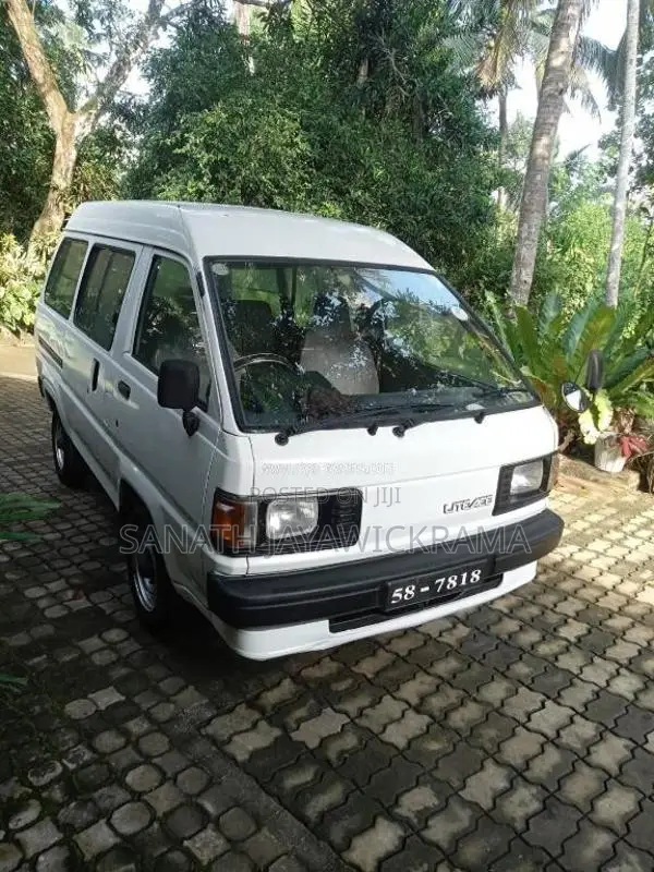 Toyota CM36 1991 Van (Used)