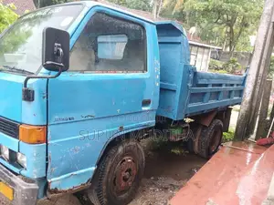 Isuzu Tipper 1980 Lorry (Used)