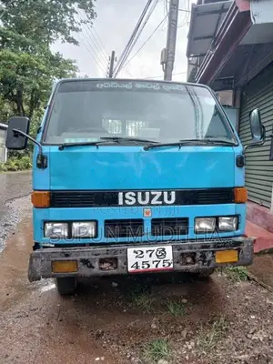Isuzu Tipper 1980 Lorry (Used)