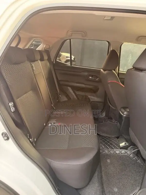 Toyota Raize 2025 SUV (Used)