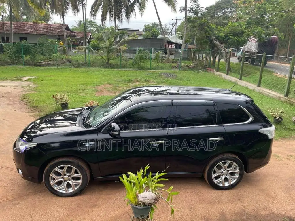 Mitsubishi Outlander 2014 SUV (Used)