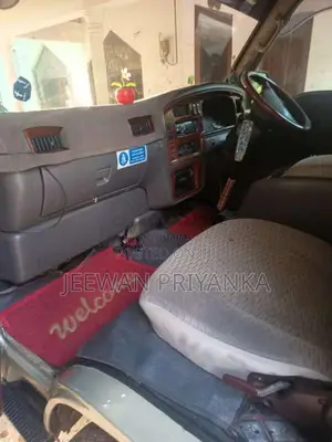 Nissan Caravan 1995 Van (Used)